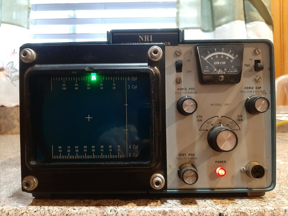 CONAR INSTRUMENTS 261 ANALYZER NRI AUTOMOTIVE DIVISION UNIT POWERS ON