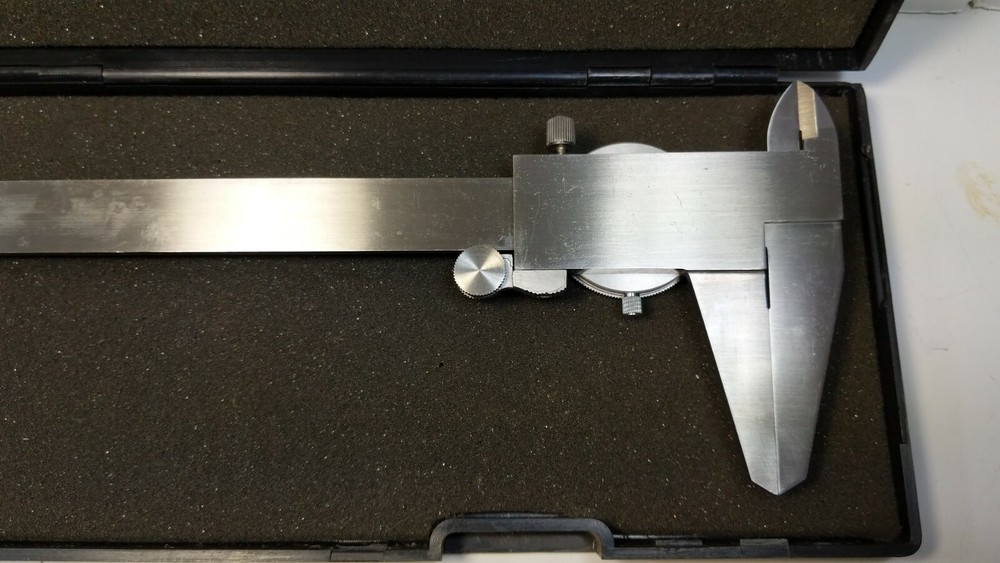 Fowler 0-12" Whiteface Dial Caliper 52-008-012 **Cracked Case**