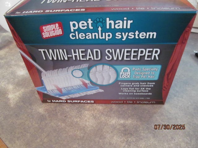 SIMPLE SOLUTION PET HAIR SWEEPER CLEAN UP SYSTEM TWIN-HEAD FOR HARD SURFACES