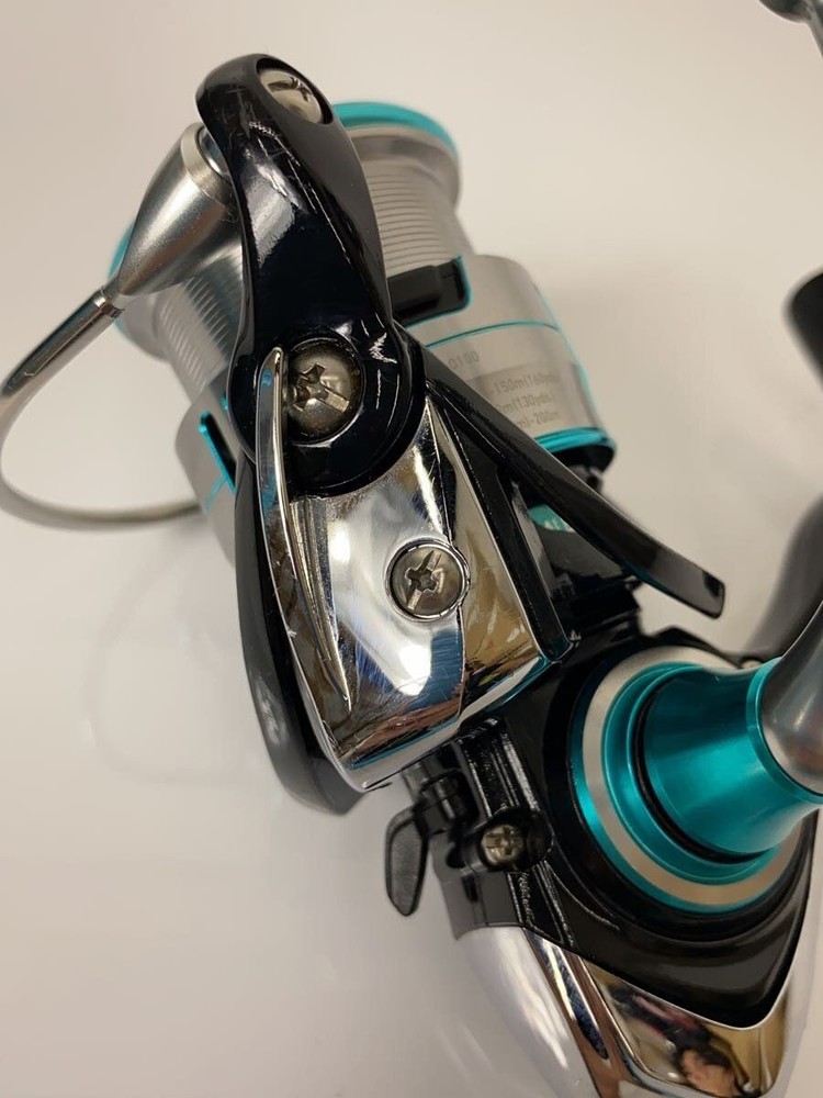 GLOBERIDE reel LT2500S-DH spinning scratched Used