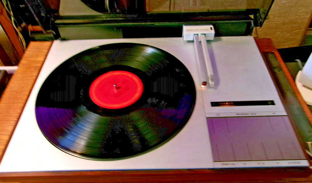Bang & Olafson Beogram 4004 turntable
