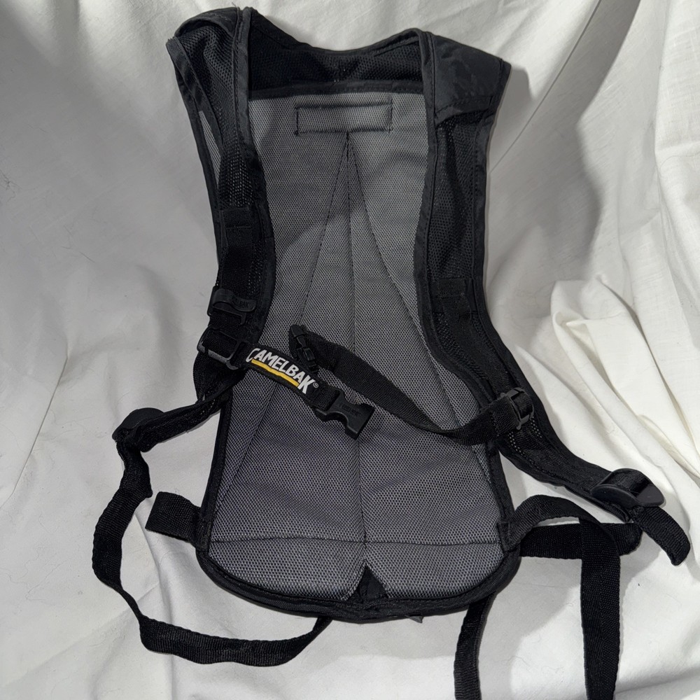 Camelbak Classic Hydration Pack 70oz Black Backpack No Bladder