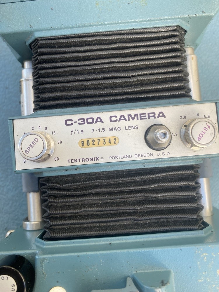 Polaroid Tektronix C-30A Macro Microscope Scientific Camera, Manual, Case