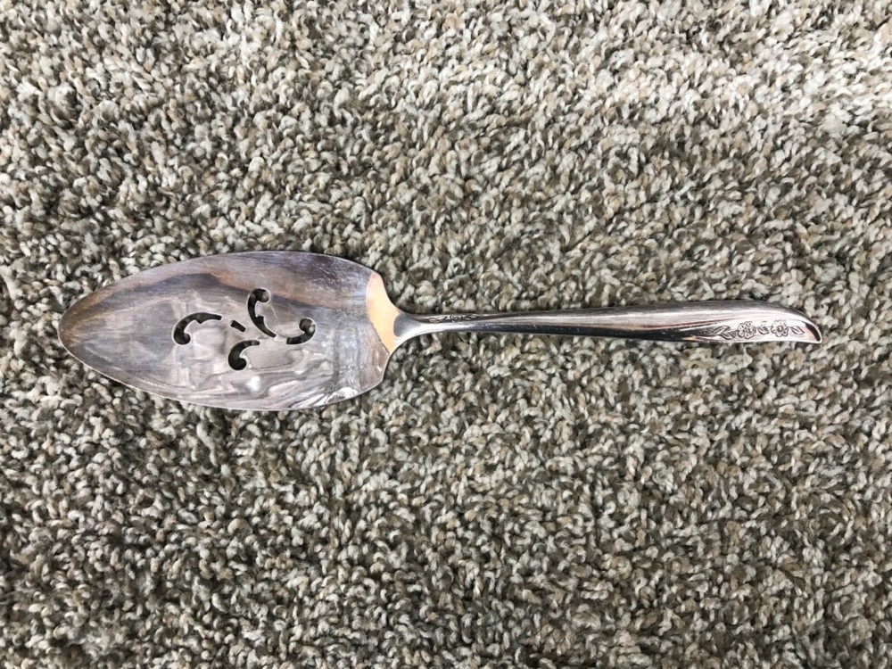 WM. A Rogers Oneida Silver Plate Pie Spatula