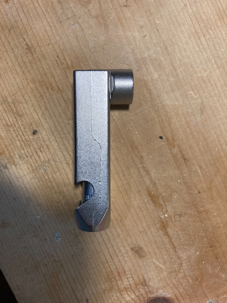 Skateboard pipe tool