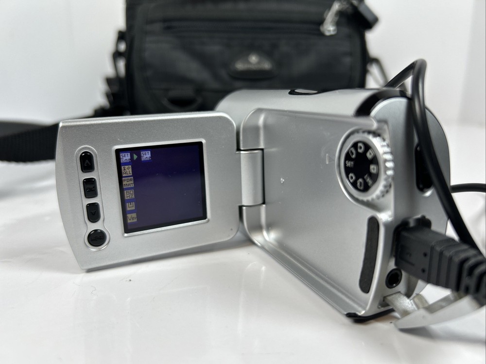 Delstar DV Handheld Camcorder Bundle Complete With Charging Cords Tested Works!