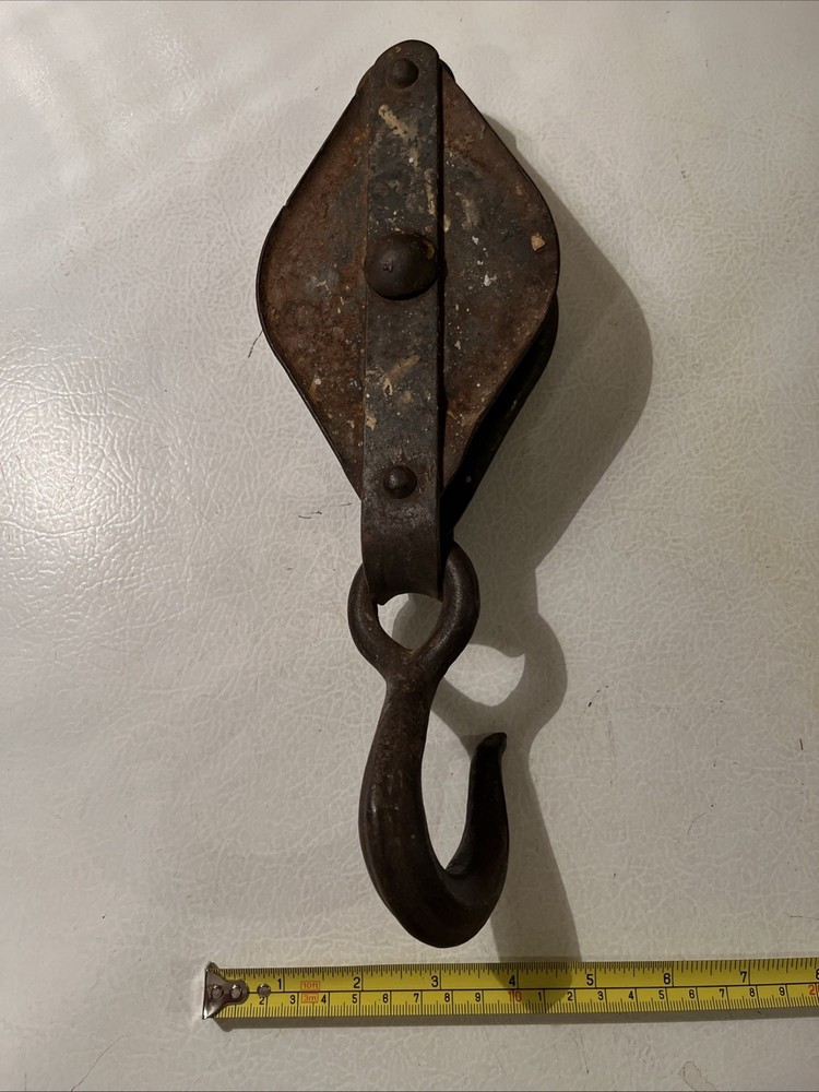 Small Vintage Cast Iron Pully Hoist With Hook