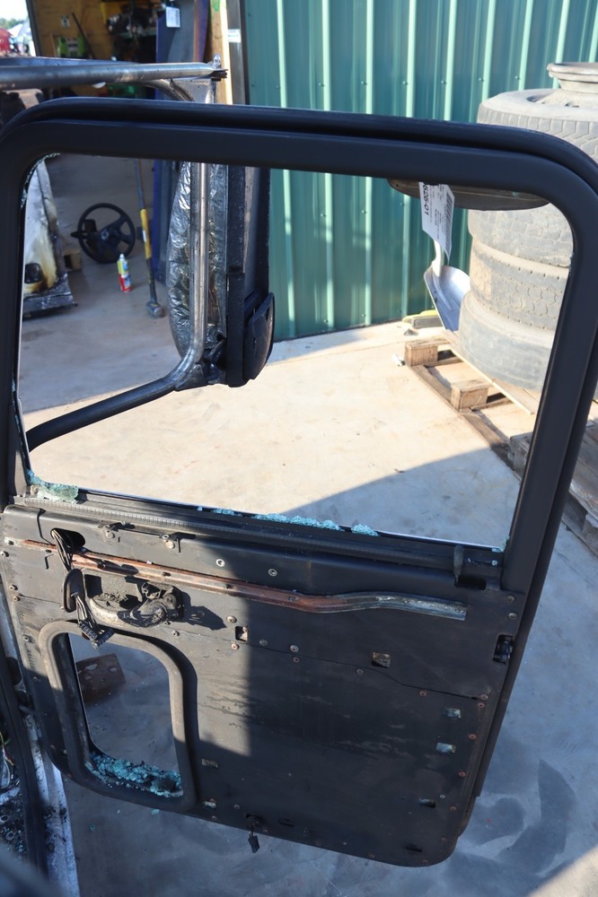 2006-2015 PETERBILT 386 RIGHT PASSENGER SIDE DOOR SHELL PANEL OEM