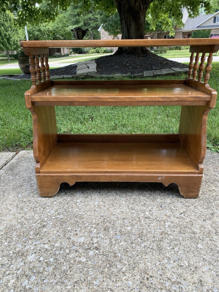 Ethan Allen Heirloom Maple Nutmeg End Table