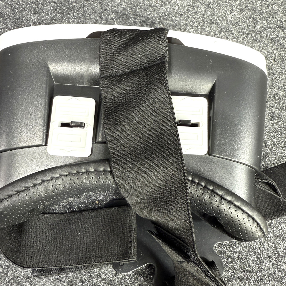 ONN White Virtual Reality VR Smartphone Headset for Apple or Android Black White