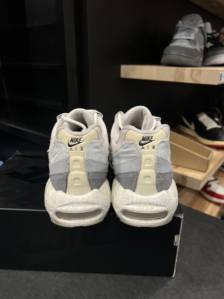Nike Air Max 95 Light Bone GID Size 11, PREOWNED