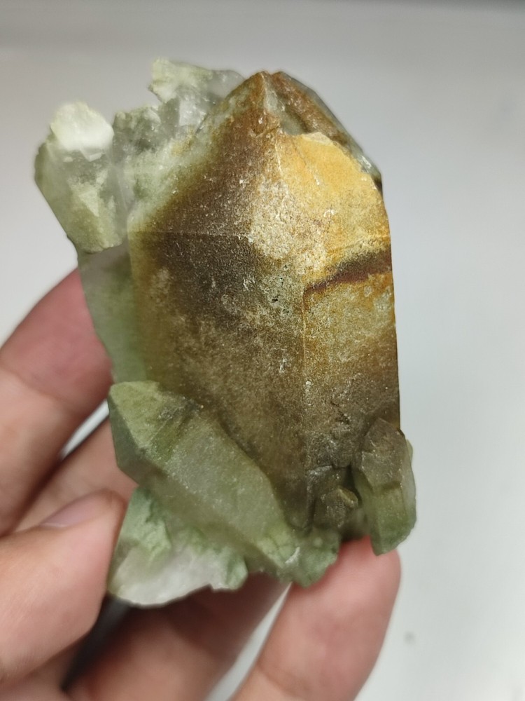 Chlorite Quartz Crystal Having Beautiful Growth-Pk