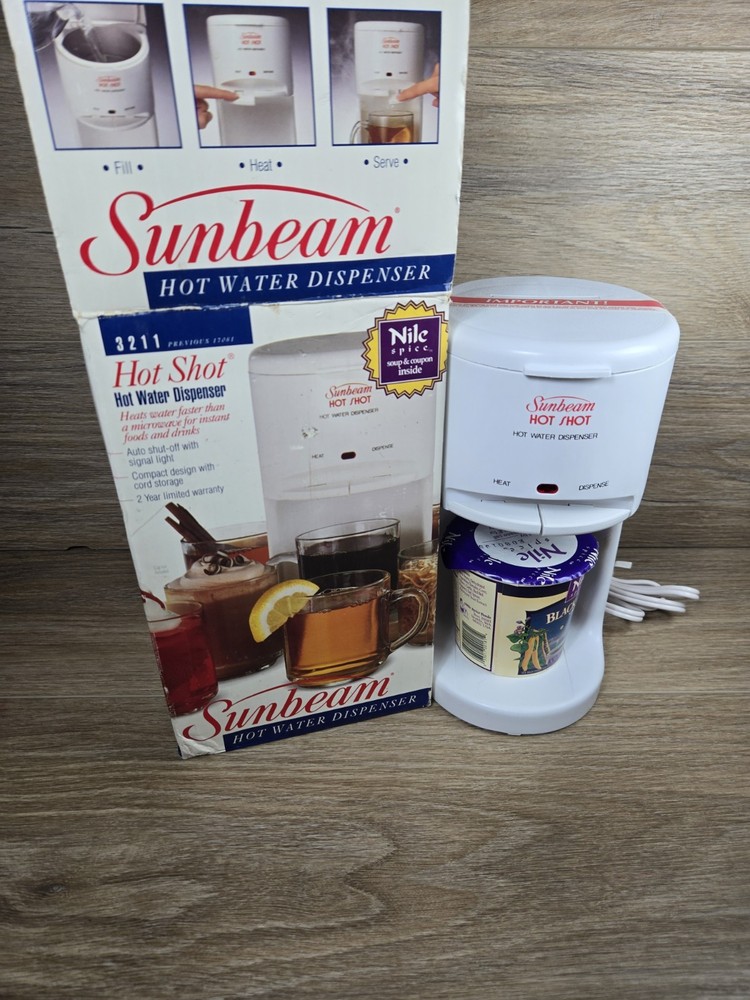 Sunbeam Hot -- Shot Hot Water Heater Dispenser 3211 Vtg. White Unused / Sealed