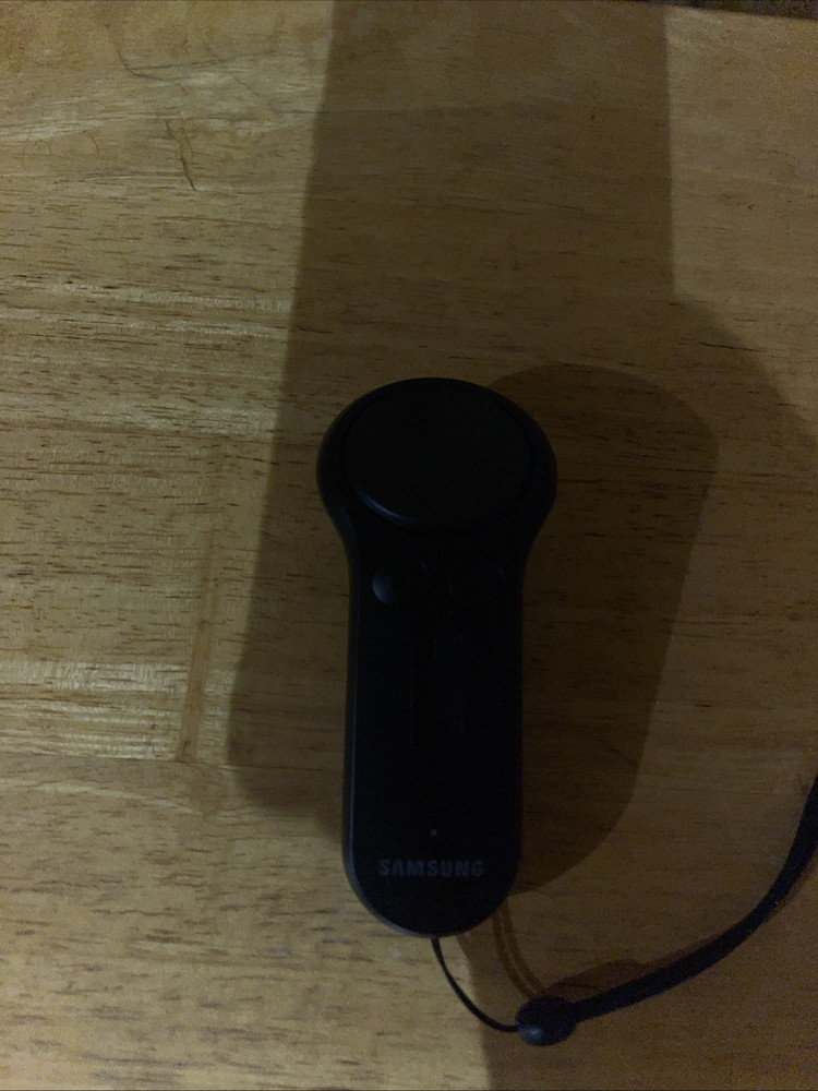 Samsung ET-YO324BBEGUS Gear VR Controller - Black