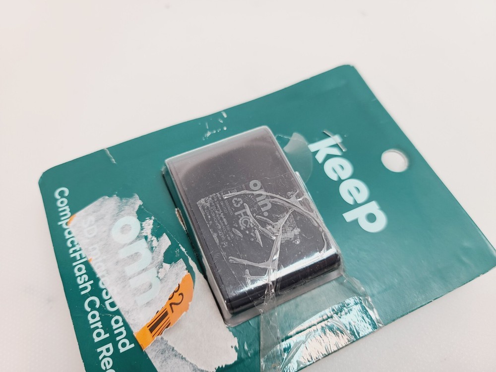 keep onn - SD, microSD and Compact Flash Card Reader - 100014070