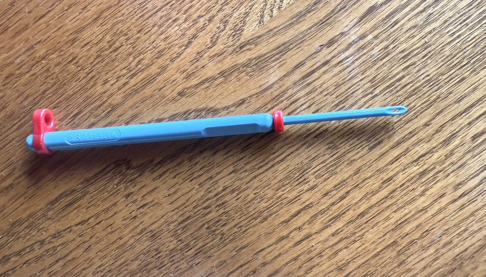 K-Tel Knitter Needle - Small Size Opening