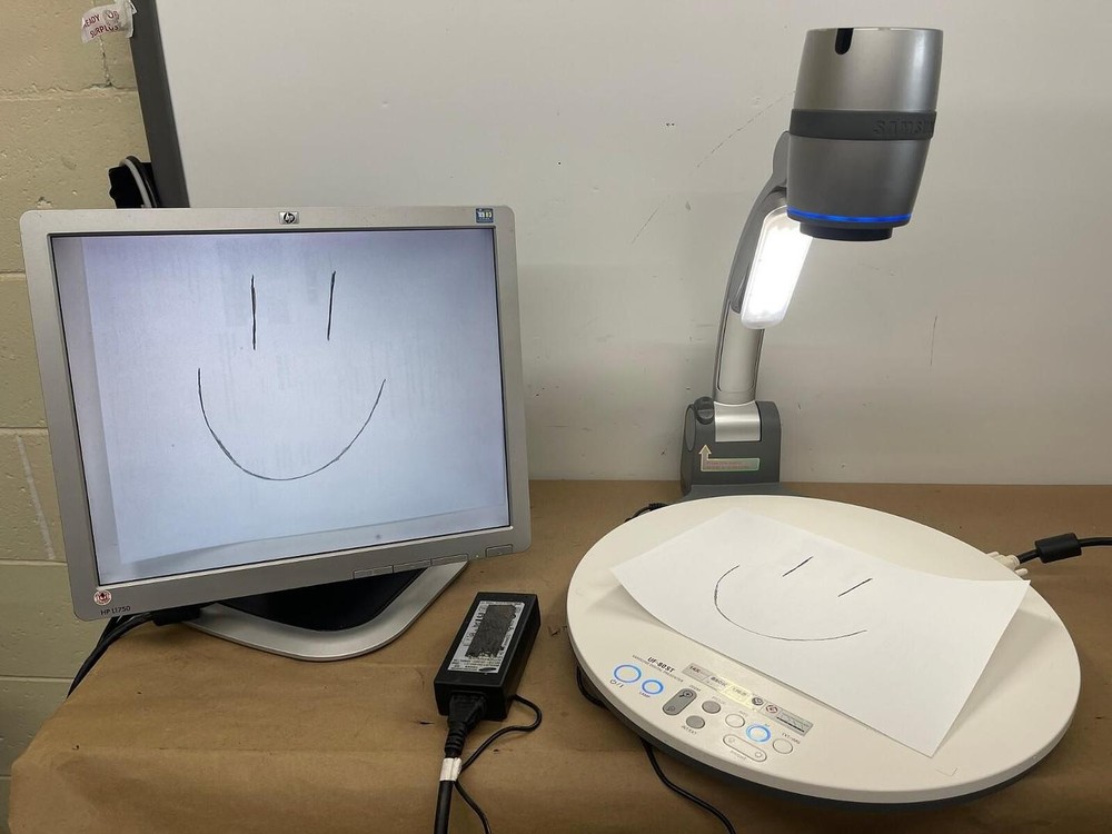 SAMSUNG UF-80ST Digital Presenter W/ Power Adapter - TESTED
