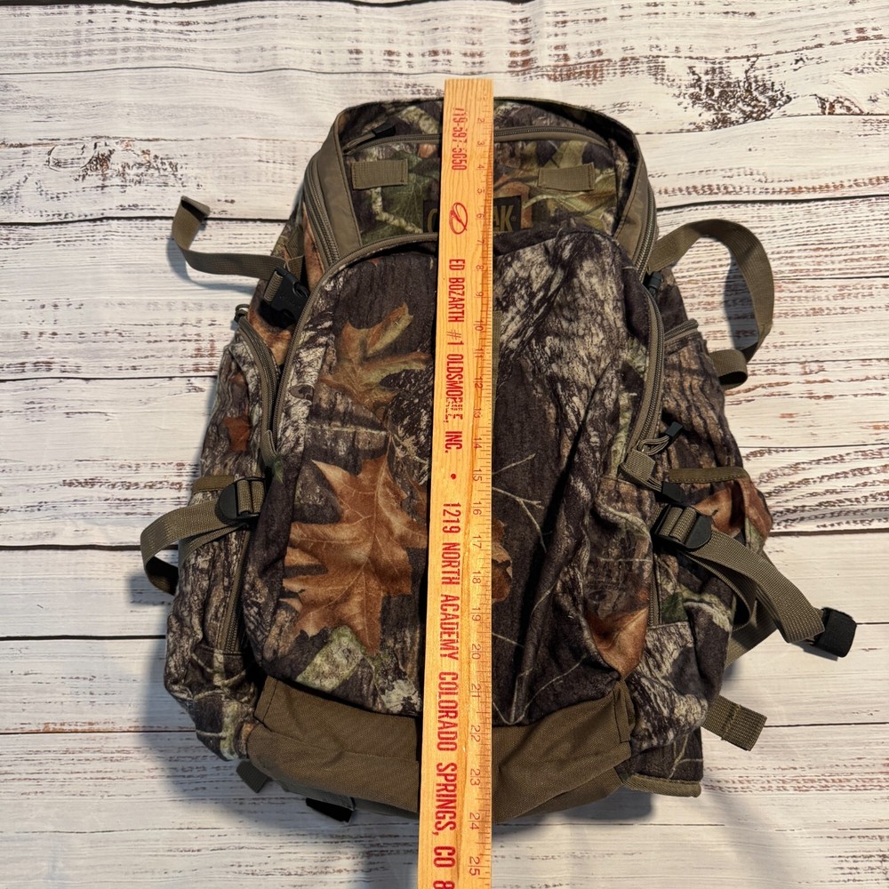 (TORN STRAP) Camelback Maximum Gear Motherlode Backpack Camouflage Hunting