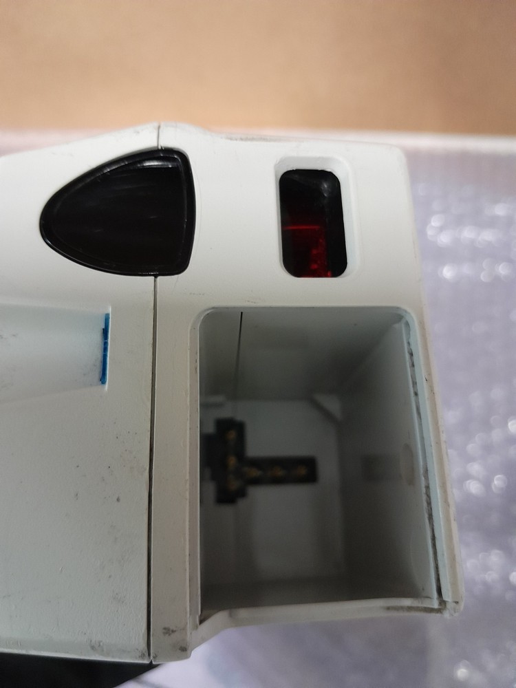 The device does not turn on. | SOLD AS IS