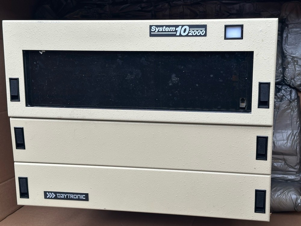 Daytronic System 10/2000 *Powers On* *See Description*