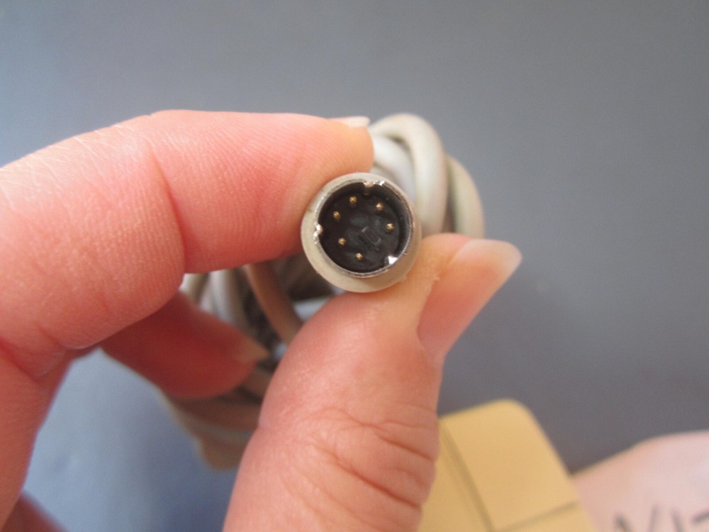 VNTG MICROSOFT 31660 PS/2 COMPATIBLE 2-BUTTON Wired Mouse - Tested & WORKS