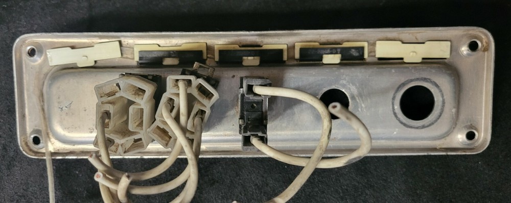 Freightliner FLD Switch Panel