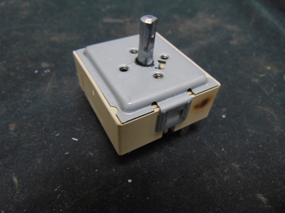 KitchenAid Electric Range KERS505XWH00 Surface Element Control Switch WP74010824