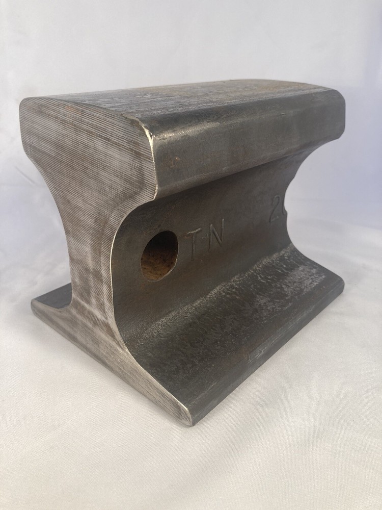 Heavy Duty Rail Anvil 7+" Long, 34 Lbs