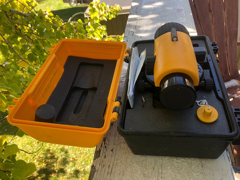 CST/Berger Automatic Level 22x with Hard Shell Case