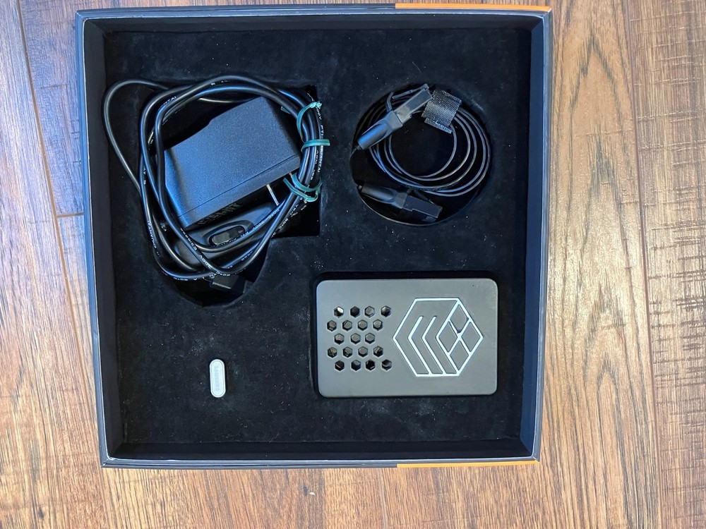 ElastOS ELAbox Limited Edition 1/108
