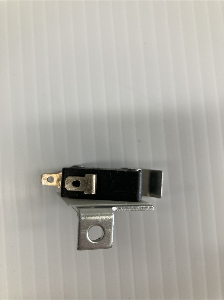Eureka/Electrolux/Sanitaire Micro Switch With Bracket SC9180 For Vacuum