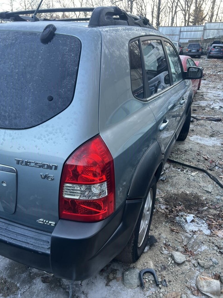 2005 TUCSON Third Brake Light OEM