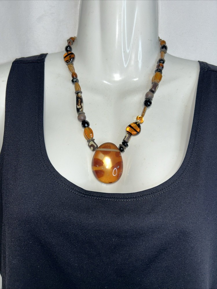 vintage stone pendant necklace