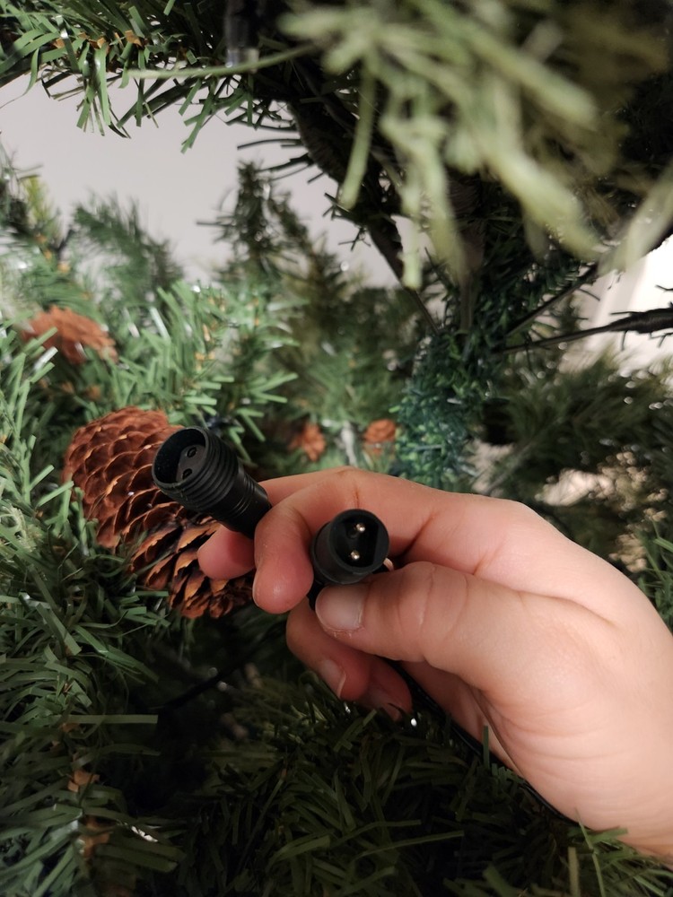 Artificial Prelit Christmas Tree WORKS