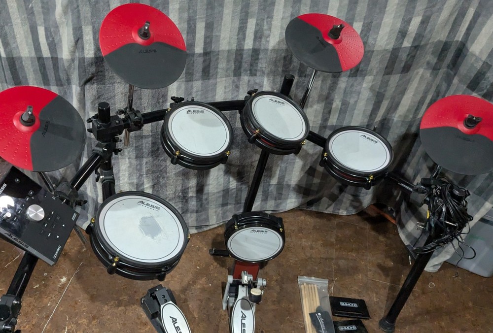ALESIS Command X 9 piece electronic drum set