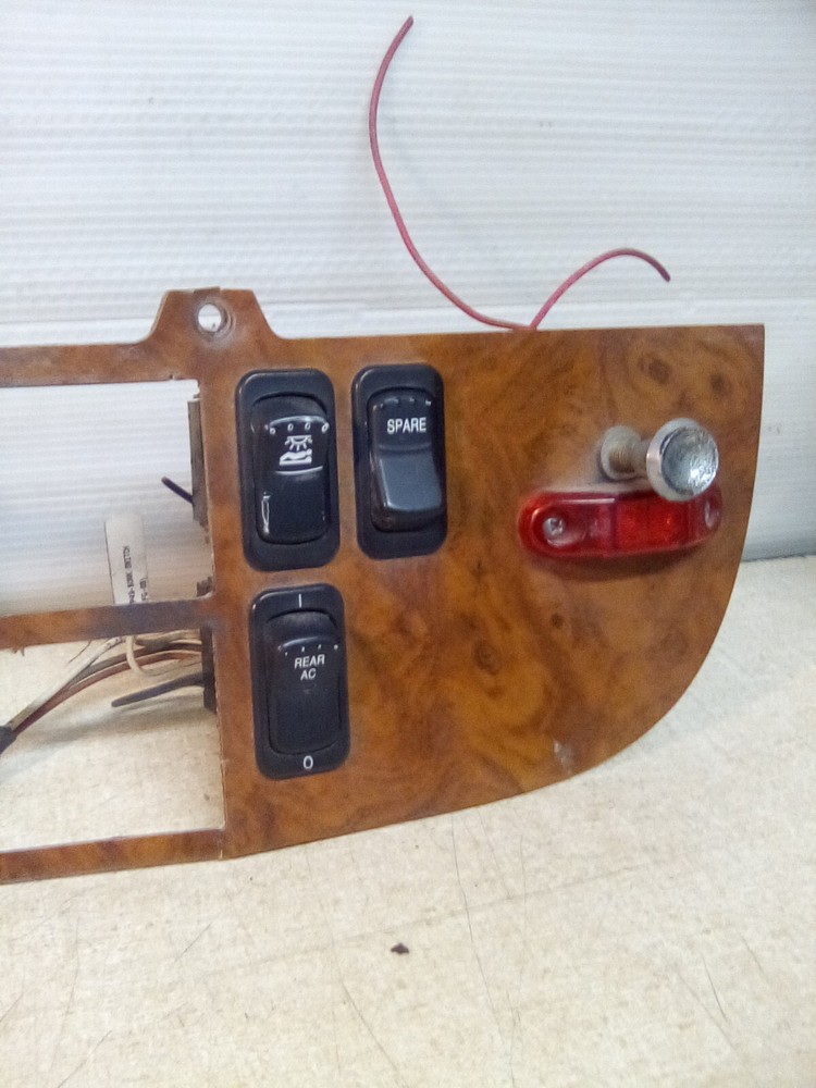 2009 Peterbilt 386 Dash Switch Panel S64-6016-200