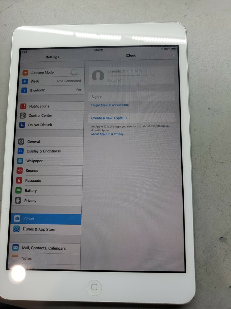 iPad mini 1st generation 16gb Silver. Wifi only