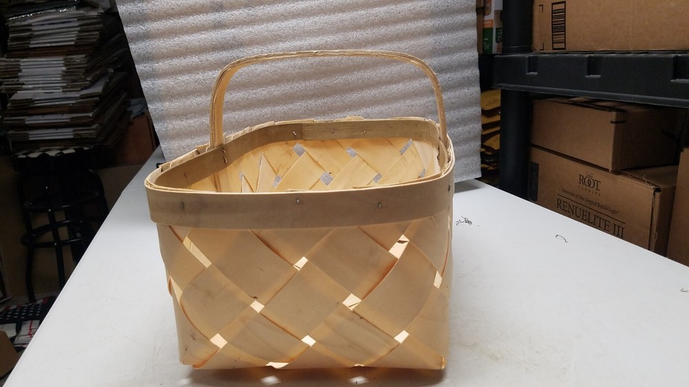 Weaved Wood Basket with Handle (C)