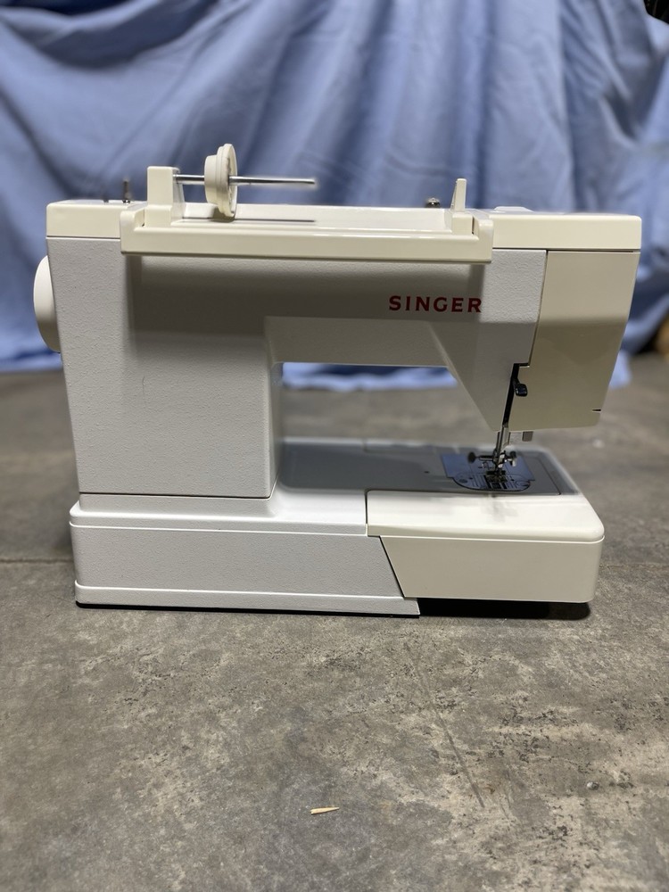 Singer Sewing Machine Model 9034 White Solid State Needle Threader Works