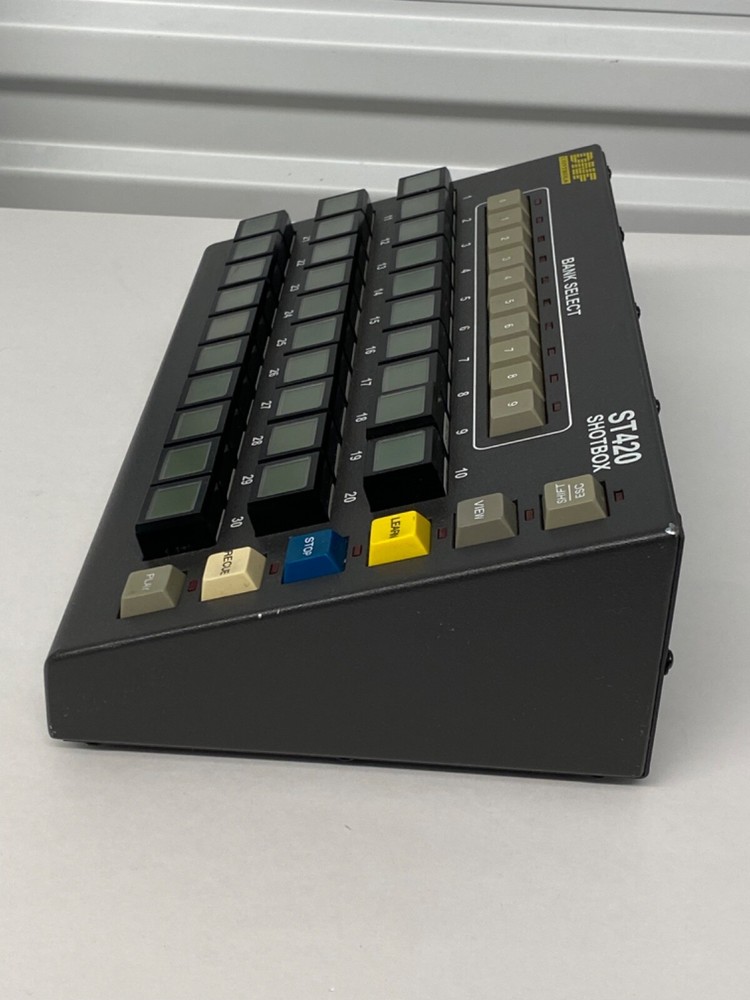 DNF ST300 VTR/DDR CONTROLLER & DLM ST420 SHOTBOX UNTESTED