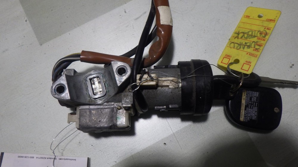 01 SUBARU LEGACY Ignition W/Key