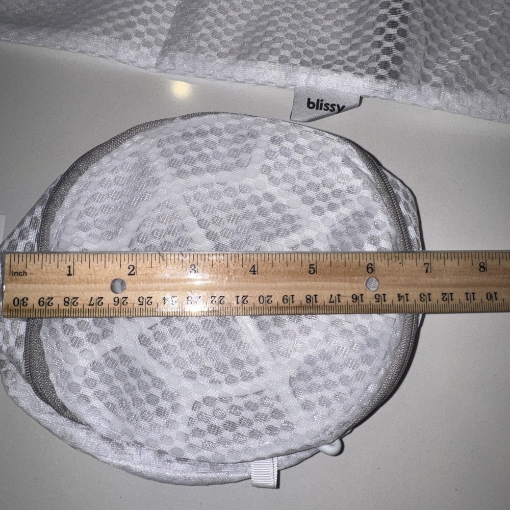BLISSY White Mesh Laundry Bags x2: Rectangular & Cylindrical. NEW.