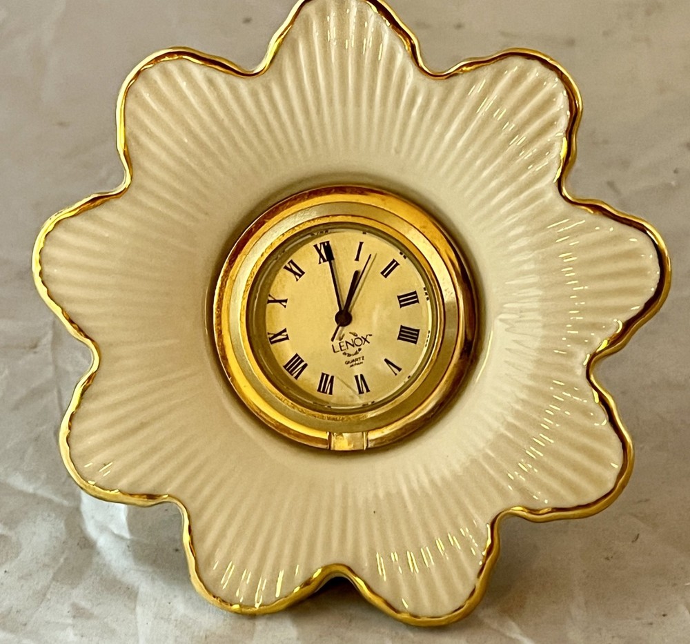 Lenox Flower Quartz Clock - Meridian Pattern