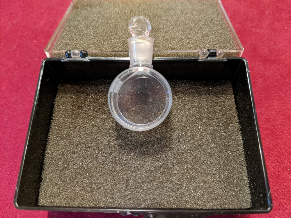 Cylindrical glass cuvette, 10 mm Light Path