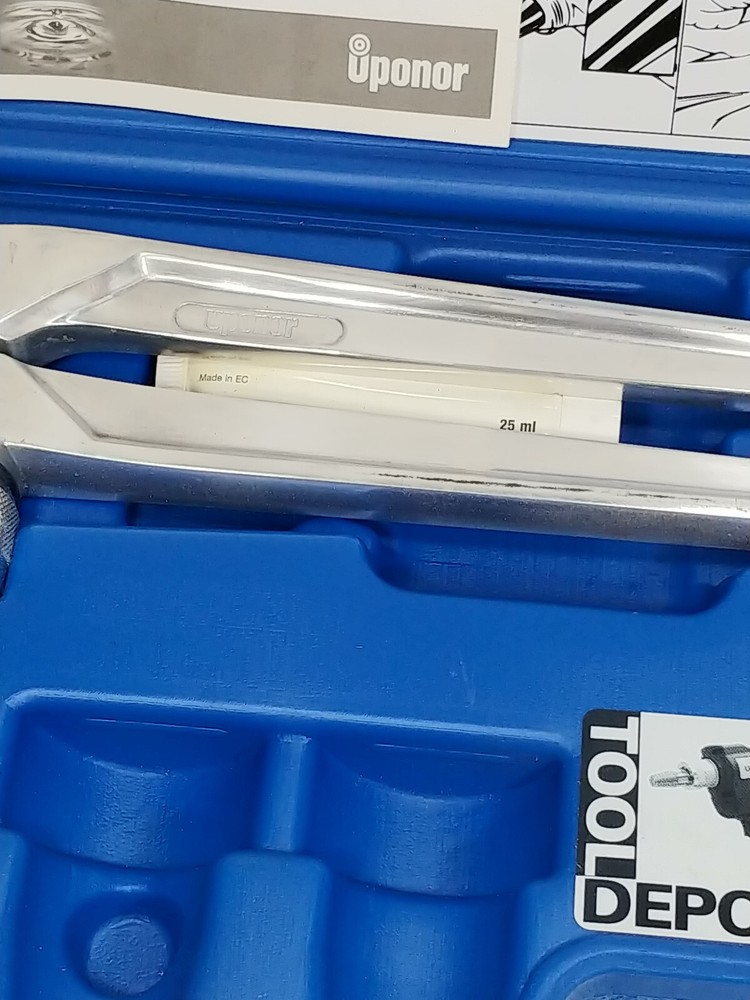 Uponor ProPEX Hand Expander Tool Kit Q6295075