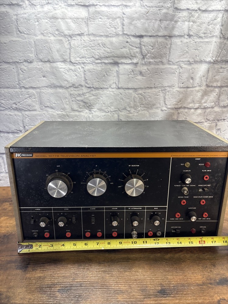 Vintage B&K Precision Model 1077B Television Analyst Testing Equipment