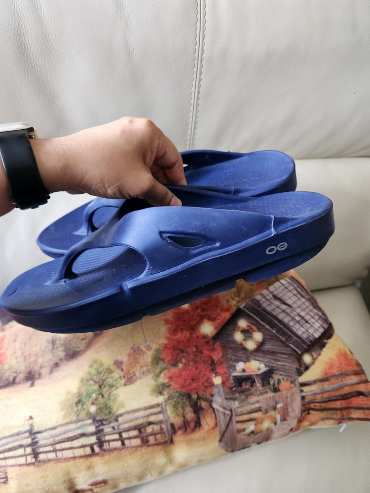 Oofos Men's 11