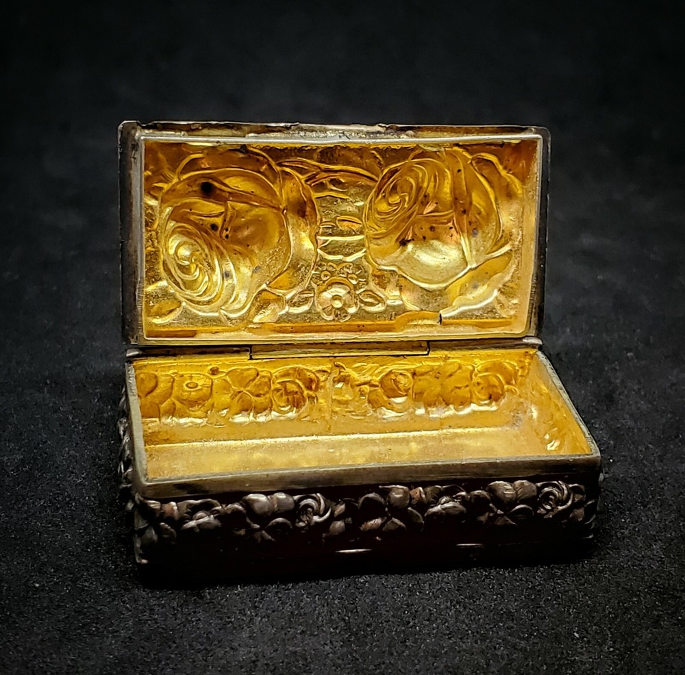 Vintage Sterling Silver Repousse Roses Pillbox