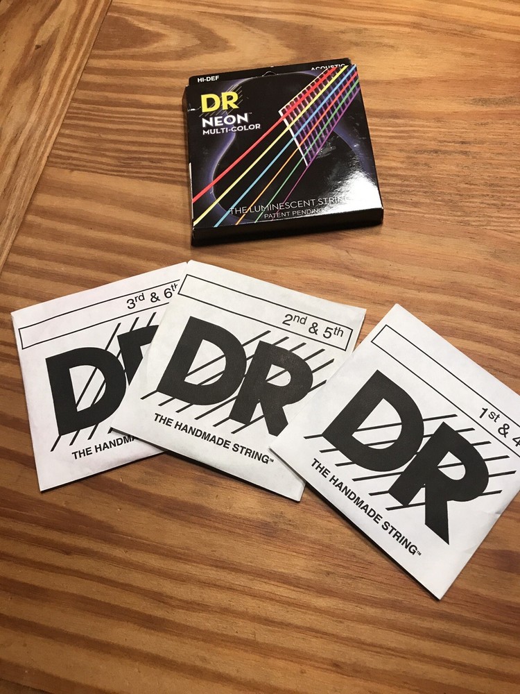 The Luminescent Strings New