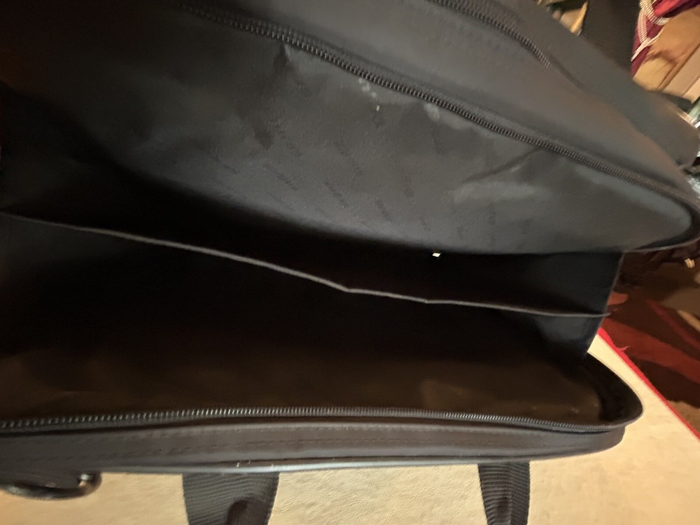 Targus Laptop/Notebook Case, Holds 15" Laptop Read e2